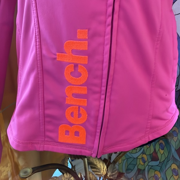 Bench zip up - Picture 3 of 10